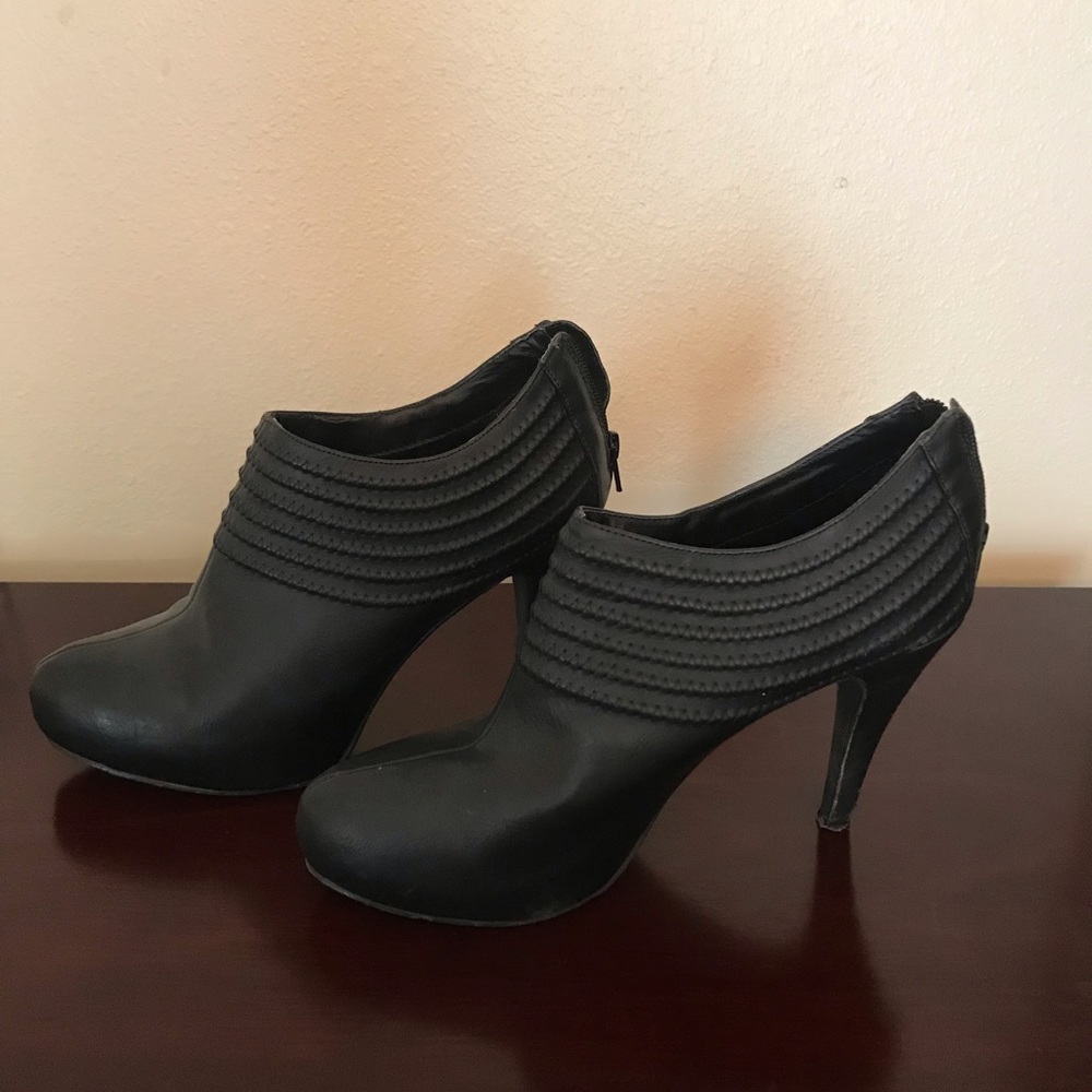 ELDITAS HEELS - Picture 3 of 5